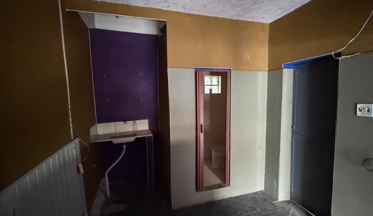 79438ea4-aa61-4c75-a288-48487c6d2d46 (2)